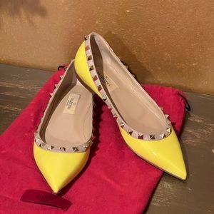 Valentino rockstud flat - yellow patent leather